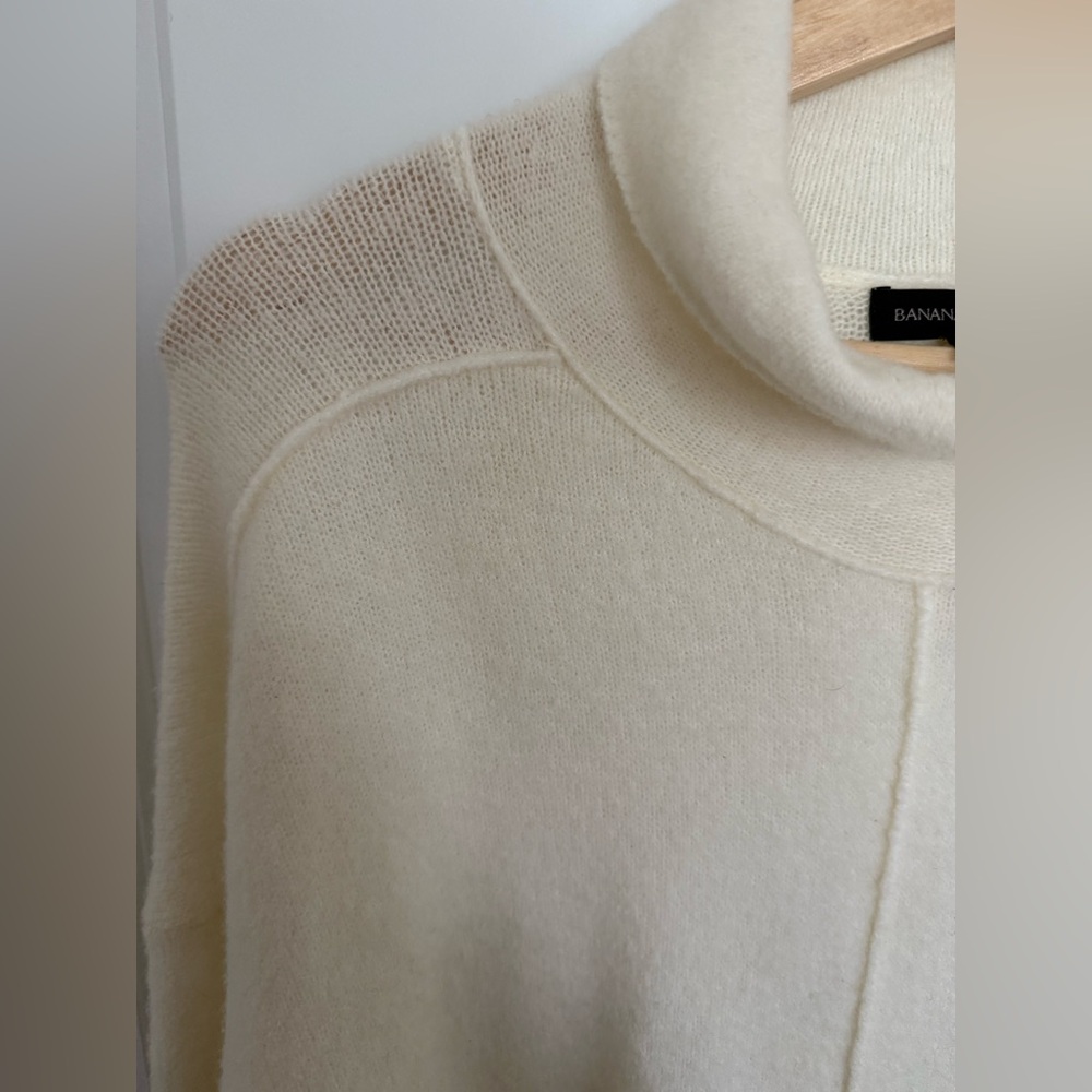 Banana Republic Funnel Neck Cozy Cream Turtleneck Sweater Size L - Picture 4 of 8